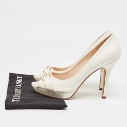 Pre Owned Versace Cream Leather Medusa Peep Toe Pumps Size 40