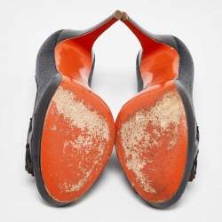 Pre Owned حذاء كعب عالي فيرساتشي جلد لامع ورافية أسود/أزرق كحلي مقدمة مفتوحة مقاس 38