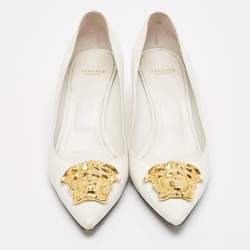 مملوكة مسبقًا Versace White Leather Medusa Pumps Size 39