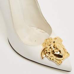 Pre Owned Versace White Leather Medusa Pointed Toe Pumps Size 36.5