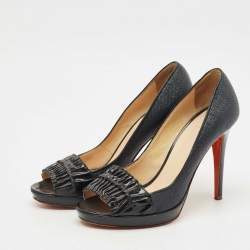 Pre Owned Versace Black Coated Raffia and Patent Leather Peep Toe Pumps Size 38