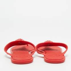 مملوكة مسبقًا Versace Red Rubber Medusa Thong Flat Sandals Size 38.5
