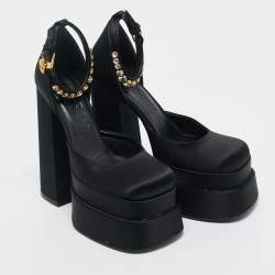 مملوكة مسبقًا Versace Black Satin Aevitas Platform Pumps Size 37
