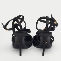 مملوكة مسبقًا حذاء كعب عالي فيرساتشي رباط ساتان أسود بحزام كاحل مقاس 38