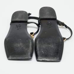 مملوكة مسبقًا Versace Medusa Size 38 Black Patent Leather Thong Flat Sandals