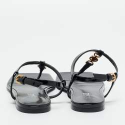 مملوكة مسبقًا Versace Medusa Size 38 Black Patent Leather Thong Flat Sandals