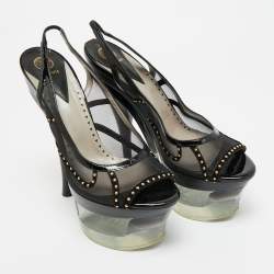 Pre Owned صندل فيرساتشي بلاتفورم سترابي جلد أبيض مقاس 40