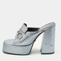مملوكة مسبقًا صندل فيرساتشي ميدوسا معدن جلد منصة مقاس 37