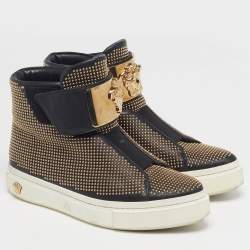 مملوكة مسبقًا حذاء رياضي فيرساتشي ميدوسا جلد أسود مبطن مرصع بعنق طويل مقاس 37.5