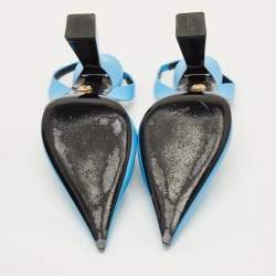 مملوكة مسبقًا حذاء كعب عالي فيرساتشي جلد أزرق مقدمة مدببة بسوار خلفي مزين ميدوسا مقاس 38.5