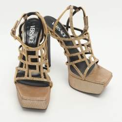 Pre Owned صندل منصة فيرساتشي جلد ذهبي وزينة بالأحجار حجم 38 بمعالم متاهة جريكا