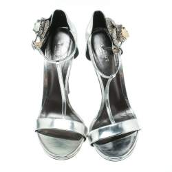 Versace Metallic Silver Patent Leather Flower Detail T Strap Sandals Size 40