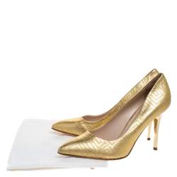 Pre Owned حذاء كعب عالي فيرساتشي جلد ذهبي مبطن مقدمة مدببة مقاس 38