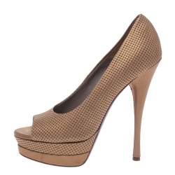 مملوكة مسبقًا حذاء كعب عالي فيرساتشي نعل سميك مقدمة مفتوحة قماش لاميه ذهبي مقاس 38