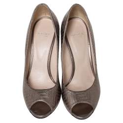 Pre Owned Versace Metallic Embroidered Leather Peep Toe Pumps Size 37