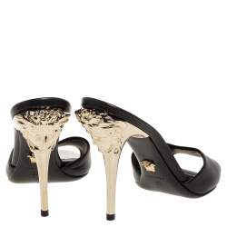 Pre Owned صندل سلايد فيرساتشي كعب مادوسا جلد أسود مقاس 37