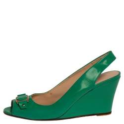 Pre Owned صندل فيرساتشي مقدمة مفتوحة و كعب روكي و فتحة كاحل و مزين شعار الماركة ميدوسا جلد لامع أخضر مقاس 40
