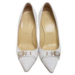 مملوكة مسبقًا Versace White Leather Pointed Toe Pumps Size 38