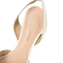 Pre Owned صندل فيرساتشي فتحة كعب جلد لامع كريمي مقاس 40