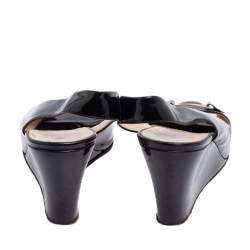 Pre Owned صندل فيرساتشي كعب روكي جلد لامع أسود مقاس 39