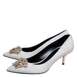 Pre Owned Versace White/Gold Leather Studded Medusa Pumps Size 39