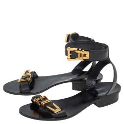 مملوكة مسبقًا صندل فيرساتشي جلد  أسود بحزام للكاحل مقاس 38