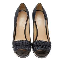 Pre Owned Versace Navy Blue/Black Raffia And Patent Leather Peep Toe Pumps Size 38