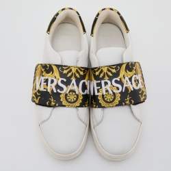 مملوكة مسبقًا Versace White Leather Baroque Printed Logo Low Top Sneakers Size 39