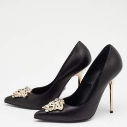 مملوكة مسبقًا Versace Black Leather Medusa Embellished Pointed Toe Pumps Size 38