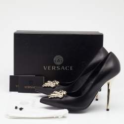 مملوكة مسبقًا Versace Black Leather Medusa Embellished Pointed Toe Pumps Size 38