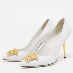 Pre Owned Versace White Leather Medusa Pointed Toe Pumps Size 37