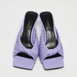 مملوكة مسبقًا Versace Lavender Pleated Leather Plisse Slide Sandals Size 39