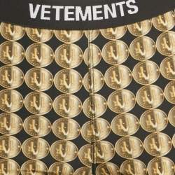 مملوكة مسبقًا شورت فيتمونتس جيرسي بطبعة عملات صفراء/سوداء مقاس متوسط (ميديوم)