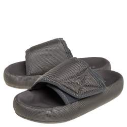 Pre Owned Yeezy Season 6 Grey Nylon Flat Sandals Size 40