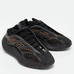 Pre Owned Yeezy x Adidas Black Knit Fabric Yeezy 700 V3 Clay Brown Sneakers Size 38