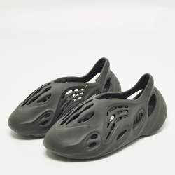 Pre Owned Yeezy x Adidas Foam RNR Size 46 Grey Rubber Slip On Sneakers