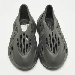 Pre Owned Yeezy x Adidas Foam RNR Size 46 Grey Rubber Slip On Sneakers