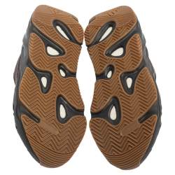 Pre Owned حذاء رياضي ييزي x أديداس جلد ونوبوك رصاصي بوست 700 V2 جيود مقاس 46