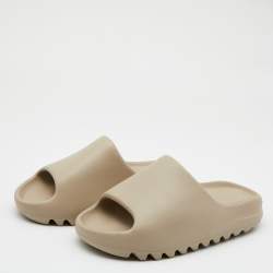 Pre Owned Yeezy x Adidas Beige Rubber Slide Pure Size 39