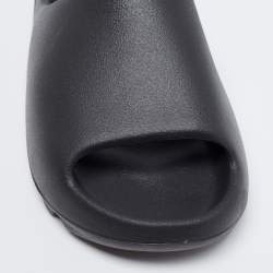 مملوكة مسبقًا حذاء سلايد ييزي x أديداس فلات أونيكس مطاط أسود مقاس 39