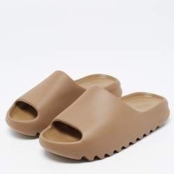 Pre Owned Yeezy x Adidas Brown Rubber Earth Slides Size 38