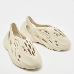 Pre Owned Yeezy x Adidas Cream Rubber Foam RNNR Sneakers Size 38