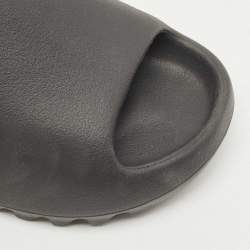 Pre Owned Yeezy x Adidas Black Rubber Onyx Slide Flats Size 38