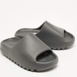 Pre Owned Yeezy x Adidas Black Rubber Onyx Flat Slides Size 37