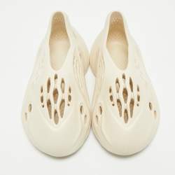 Pre Owned Yeezy x Adidas Off White Rubber Foam RNNR Ararat Sneakers Size 39