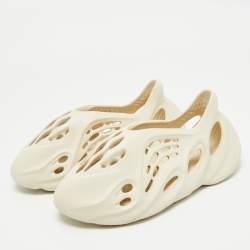 Pre Owned Yeezy x Adidas Off White Rubber Foam RNNR Ararat Sneakers Size 39