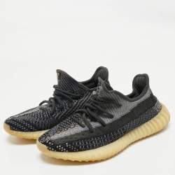 Pre Owned Yeezy x Adidas Black/Grey Knit Fabric Boost 350 V2 Carbon Sneakers Size 40