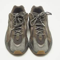 مملوكة مسبقًا حذاء رياضي ييزي x أديداس "بوست 700 ويف رنر" شبك و سويدي متعدد الألوان مقاس 38