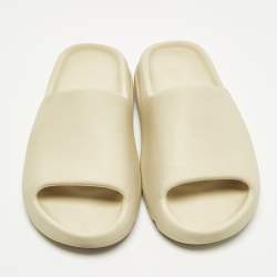 Pre Owned صندل سلايد فلات ييزي x أديداس رزين مطاط أخضر مقاس 40.5