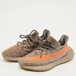 مملوكة مسبقًا حذاء رياضي ييزي x أديداس بيلوغا بوست 350 V2  قماش تريكو رصاصي/ برتقالي مقاس  36 2/3